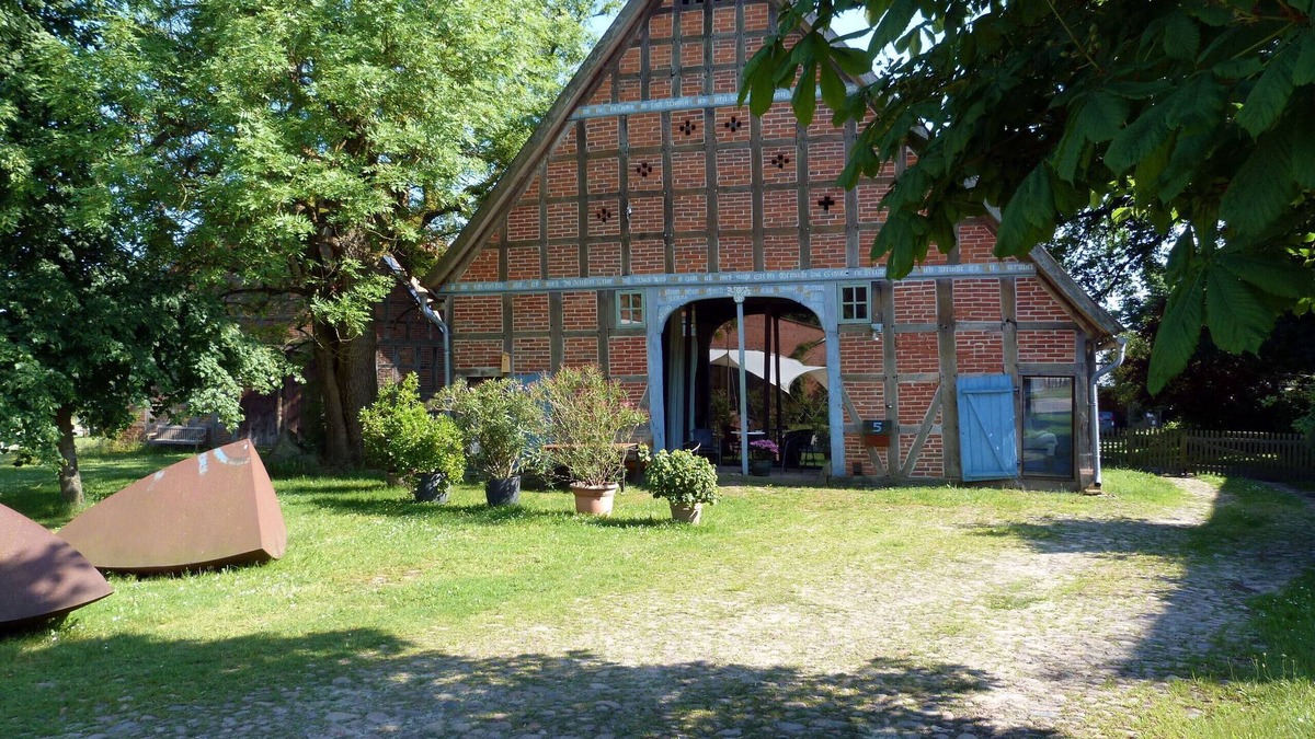 Waddeweitz Apartment | Living in the old farmhouse