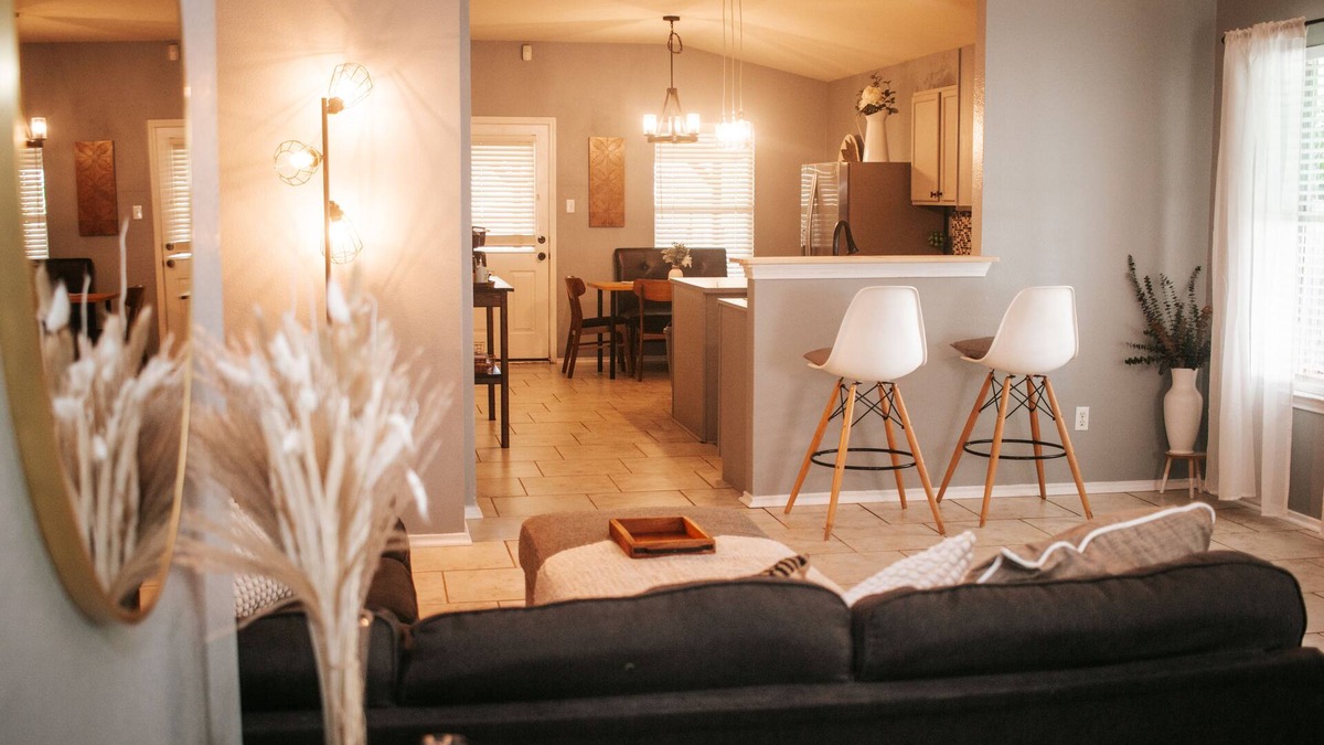 Austin House | Living La Vida in Austin, Tx. near Tesla Giga, and COTA
