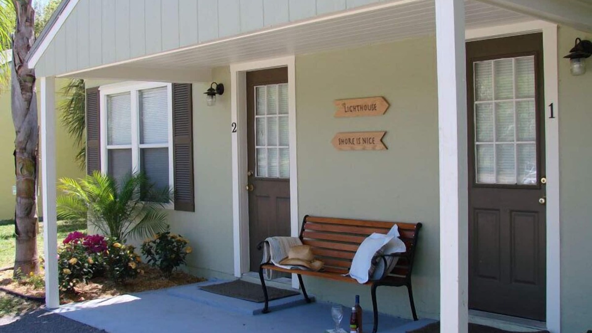 Fulton Cottage | Living On Island Time #1 - Cozy Coastal Cottages With A Whole Lot Of Charm!