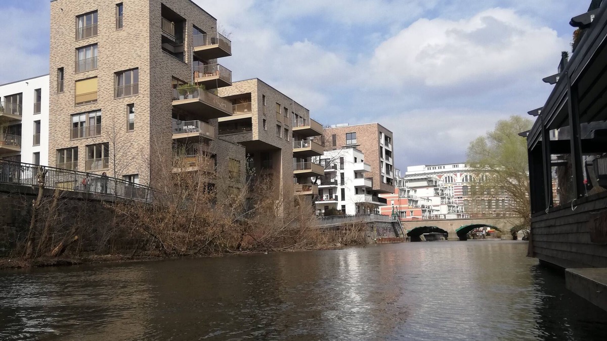 Plagwitz Apartment | Living on the riverside