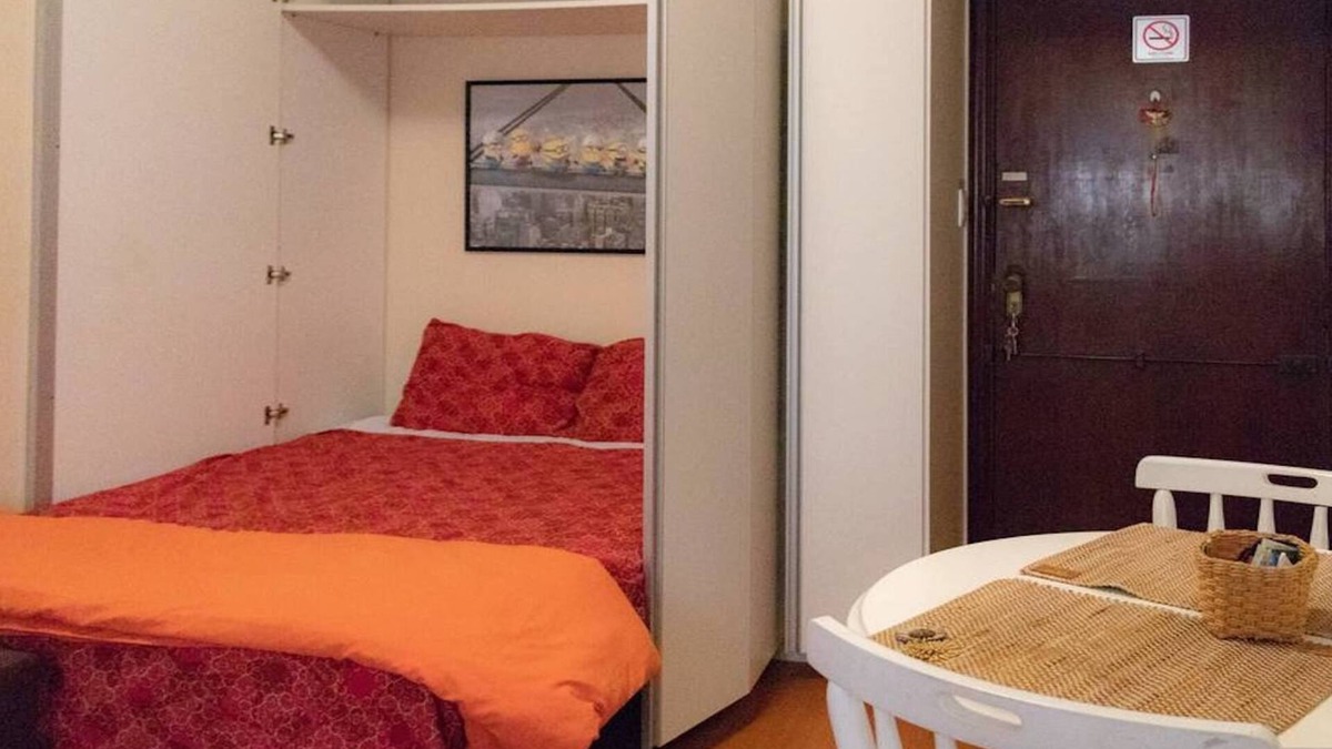 Ponta da Praia Apartment | LIVING ROOM HALF BOARD 🏖 CHANNEL 6 - AIR, WI-FI, CABLE TV, WASHING AND DRYING AND GARAGE