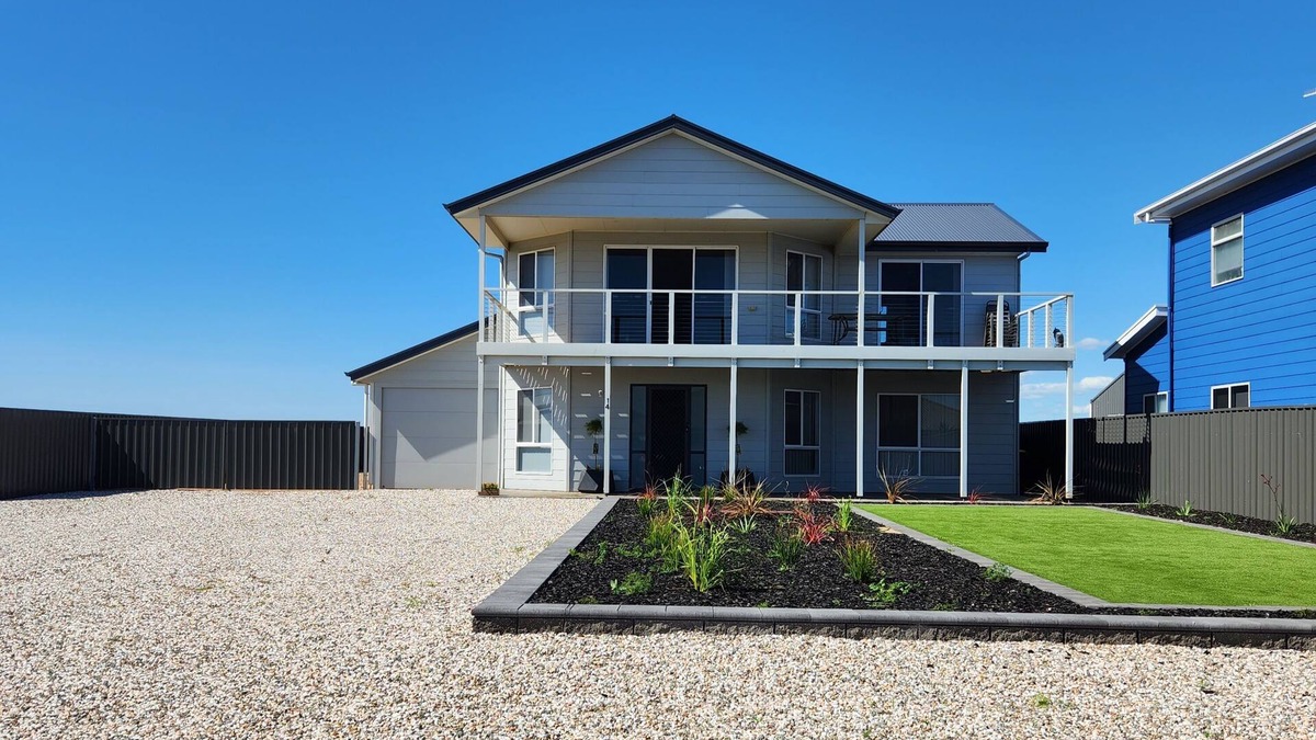 North Beach House | Living The Dream 300m From The Beach