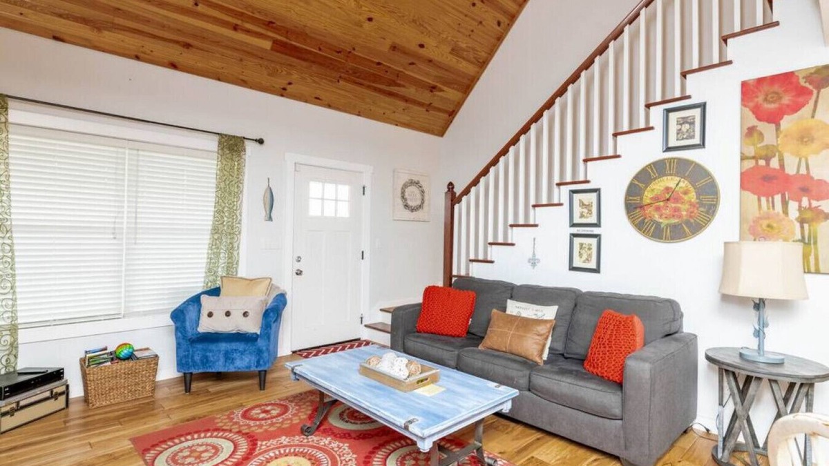 Clarkson House | Living the lake life by Mammoth Cave