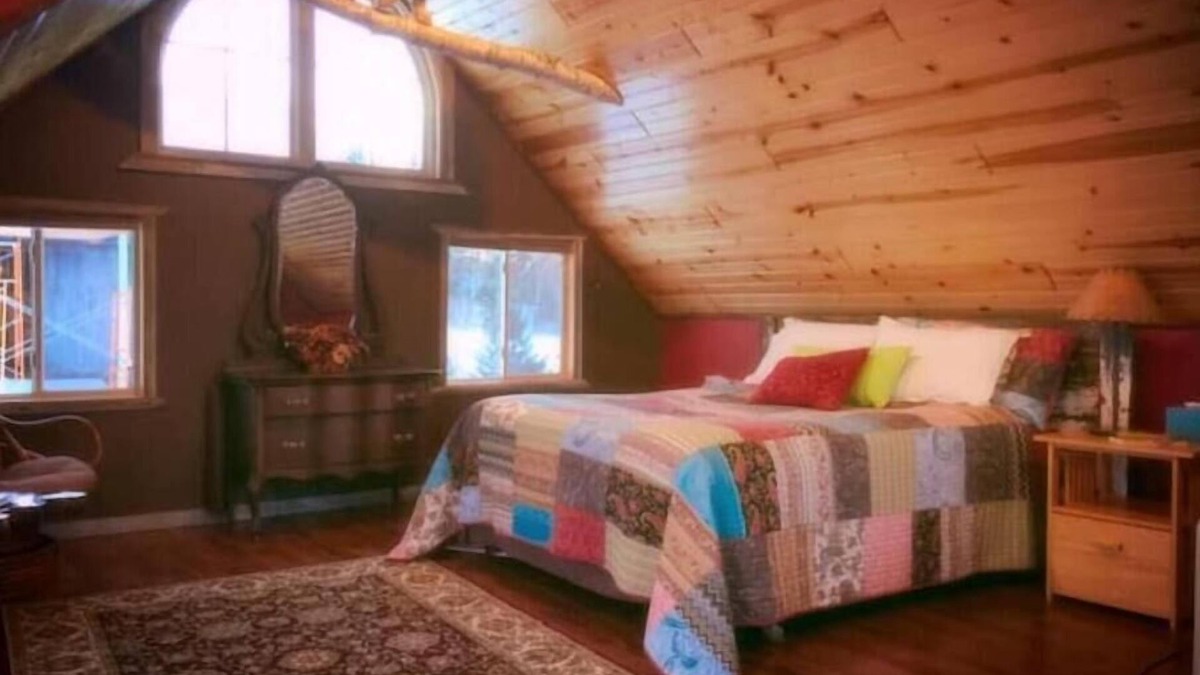 Hixton Cabin | Living Waters Cabin Getaway