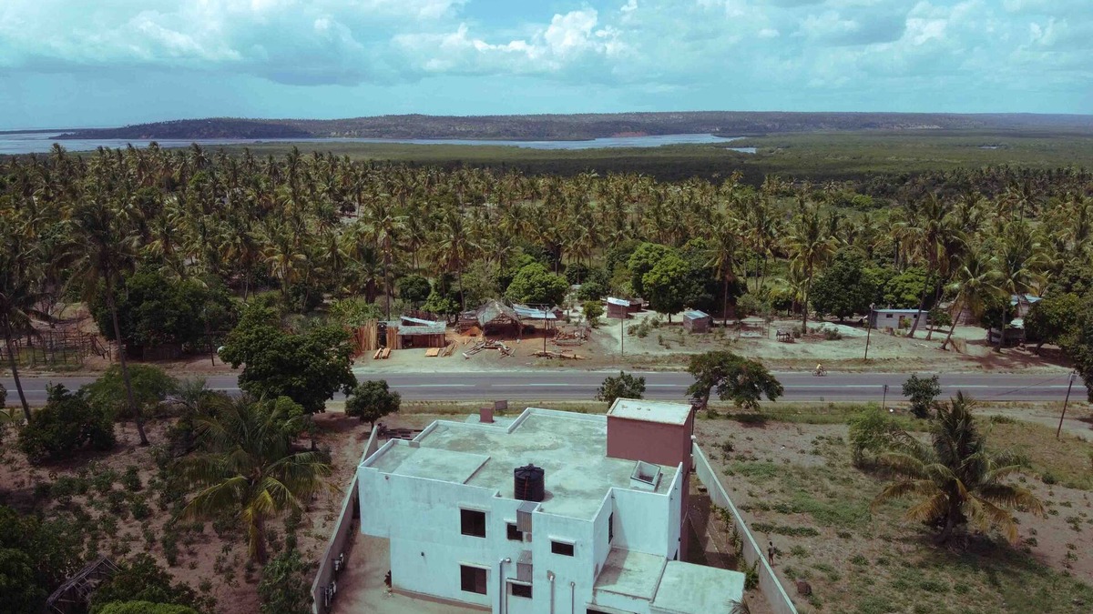Morrumbene House | Livingo Villa - Middle of Nature