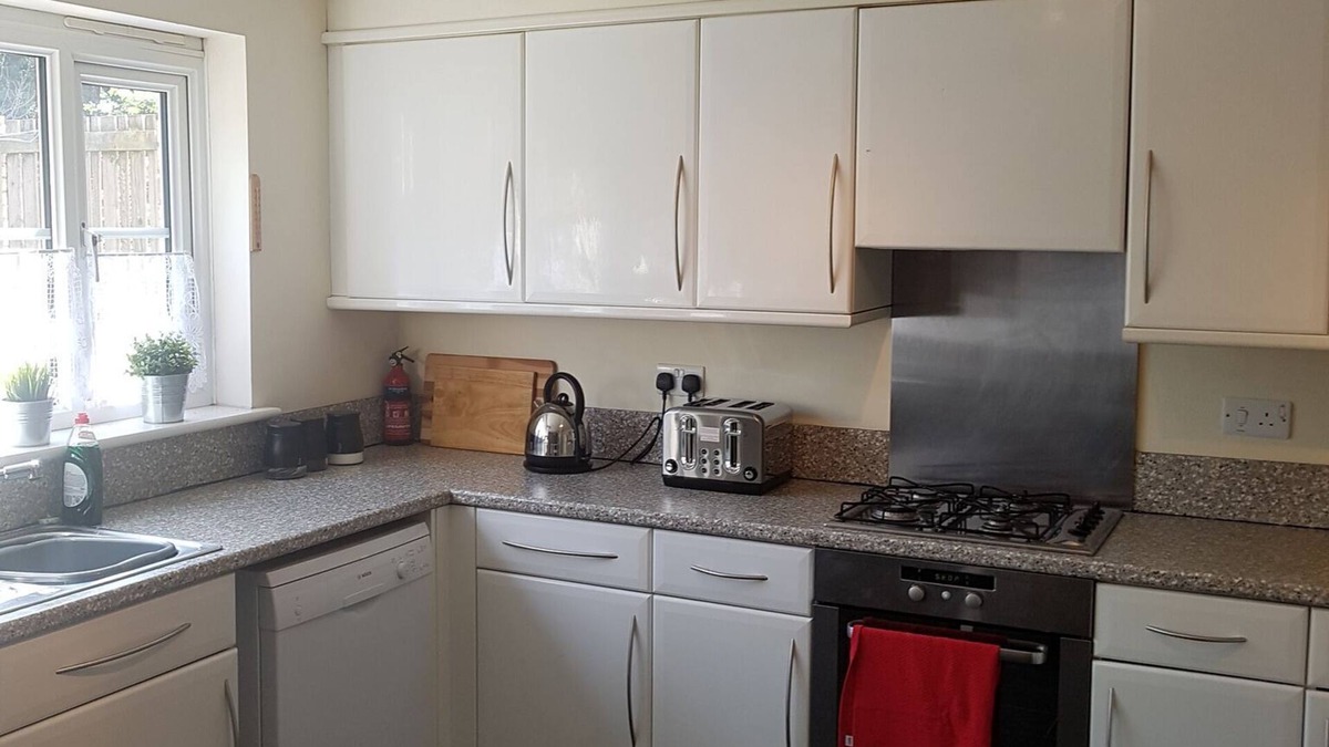Livingston House | Livingston 4 Bedroom Townhouse - Central Belt of Scotland