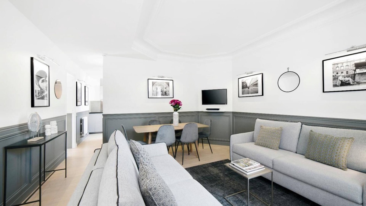 Quartier de Rochechouart Apartment | LivinParis | Luxury 2 Bedrooms Opera II