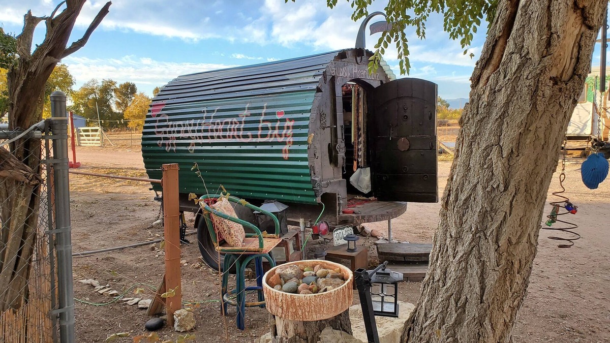 Coal Creek House | Liz's Little Gypsy Caravan W/ Hot Tub