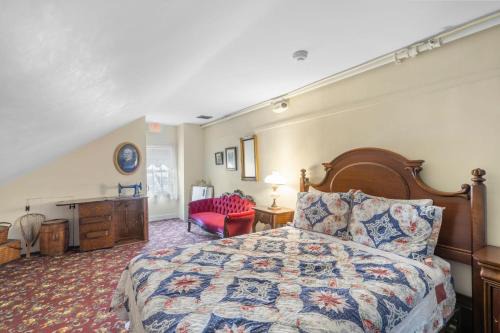Fall River Bed & Breakfast | Lizzie Borden House