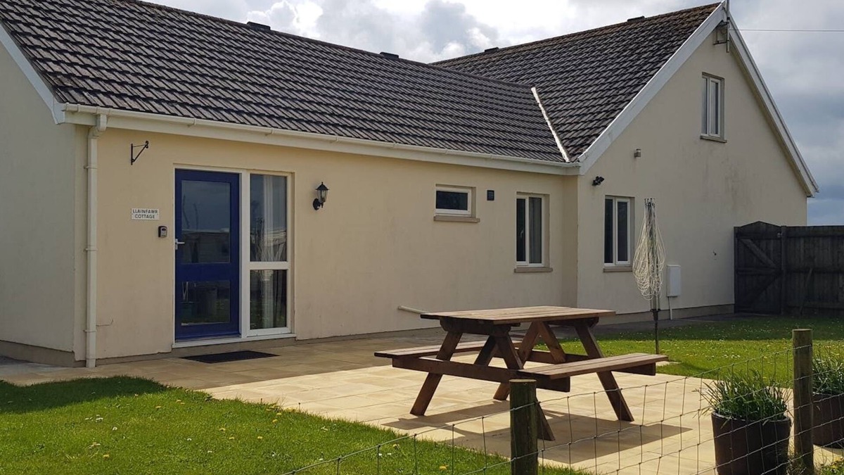 Letterston Cottage | Llainfawr Cottage Apartment, Fishguard