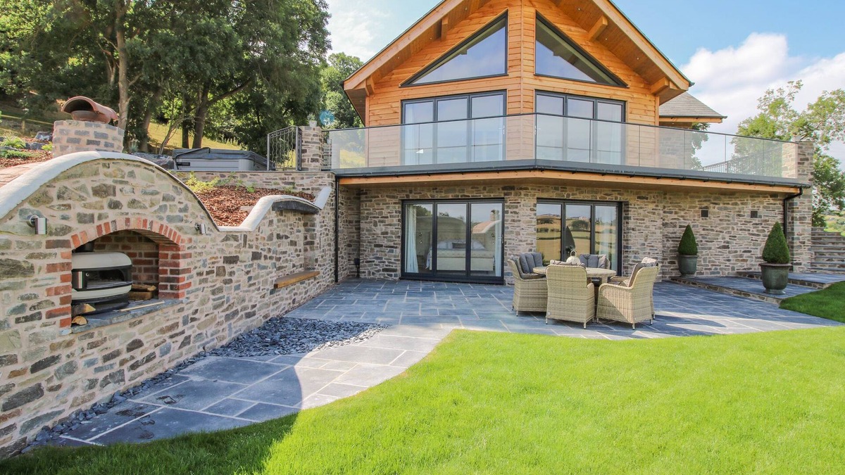 Montgomery Cottage | LLETY CARIAD, pet friendly, luxury holiday cottage in Montgomery