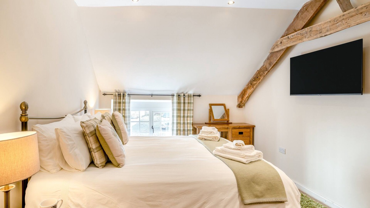 Trecastle House | Llety-Cariad - Two Bedroom House, Sleeps 4