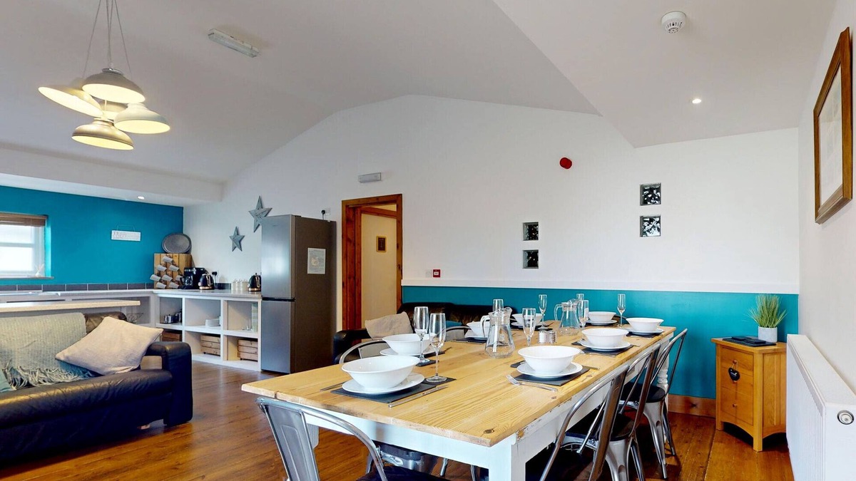 Brynrefail Cottage | Llety'r Adar - Four Bedroom Cottage, Sleeps 10