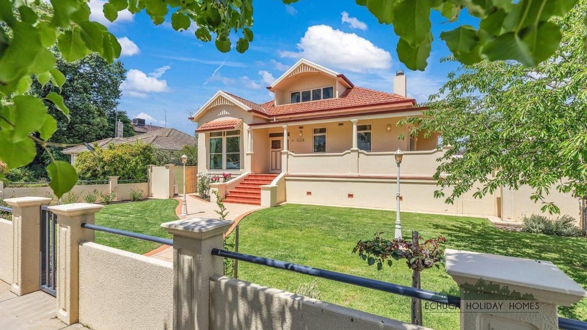 Echuca House | Llewoh on Crofton Sum