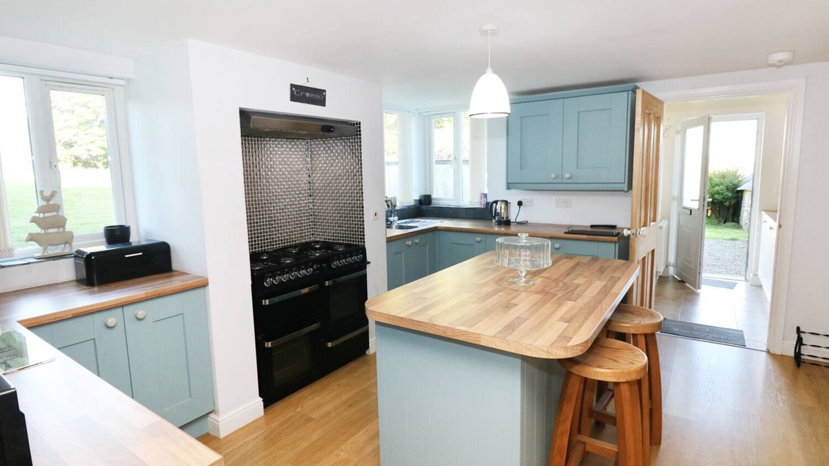 Haverfordwest Cottage | Llygad-yr-haul