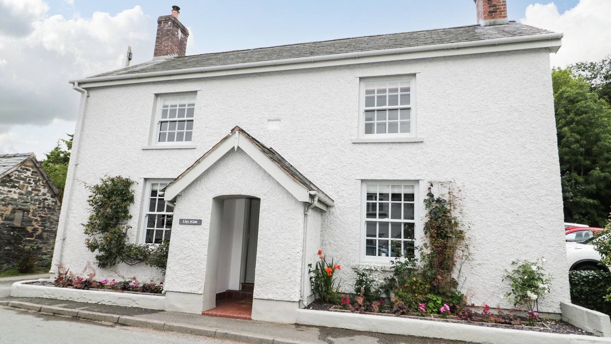 Llangernyw Cottage | LLYS ALAW, family friendly, country holiday cottage in Llangernyw