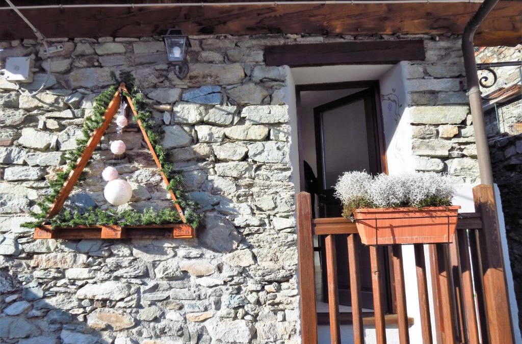 Chatillon Apartment | Lo Gnomo sotto al Glicine CIR Alloggio ad uso turistico VDA Chatillon N 0008 E N 0009