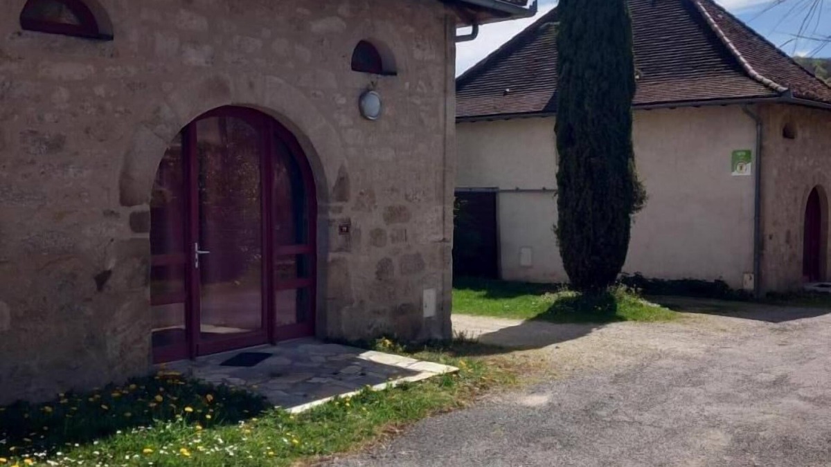 Senaillac-Latronquiere House | Lo Sécadou - SENAILLAC-LATRONQUIERE