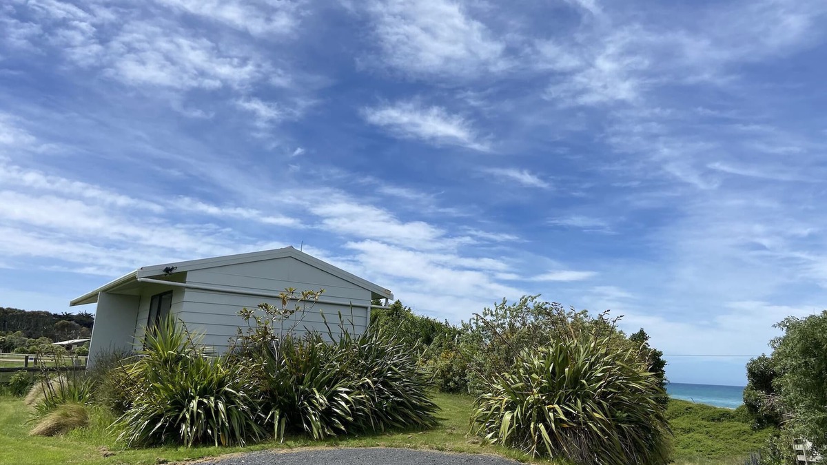Brighton Cottage | Loboski Ocean Retreat