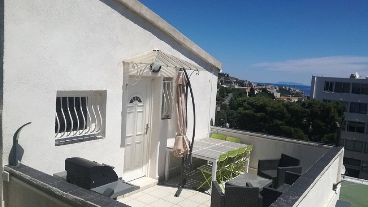Bastia Apartment | Loc. T2 villa Bastia south, terrace, near beaches, shops and activities