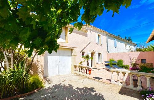 Saze House | Loca-Moulins