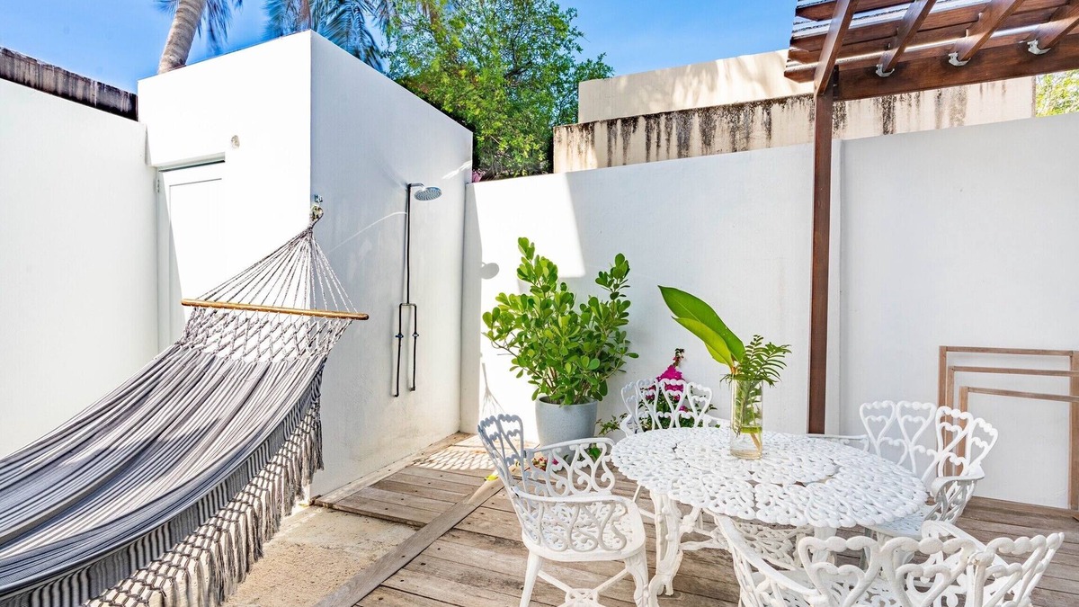 Parque House | Local Art Deco/House Near to Everything + Beach