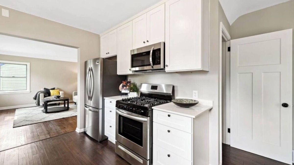 St. Paul House | Local Comfort in East St Paul. Very cute and comfortable.