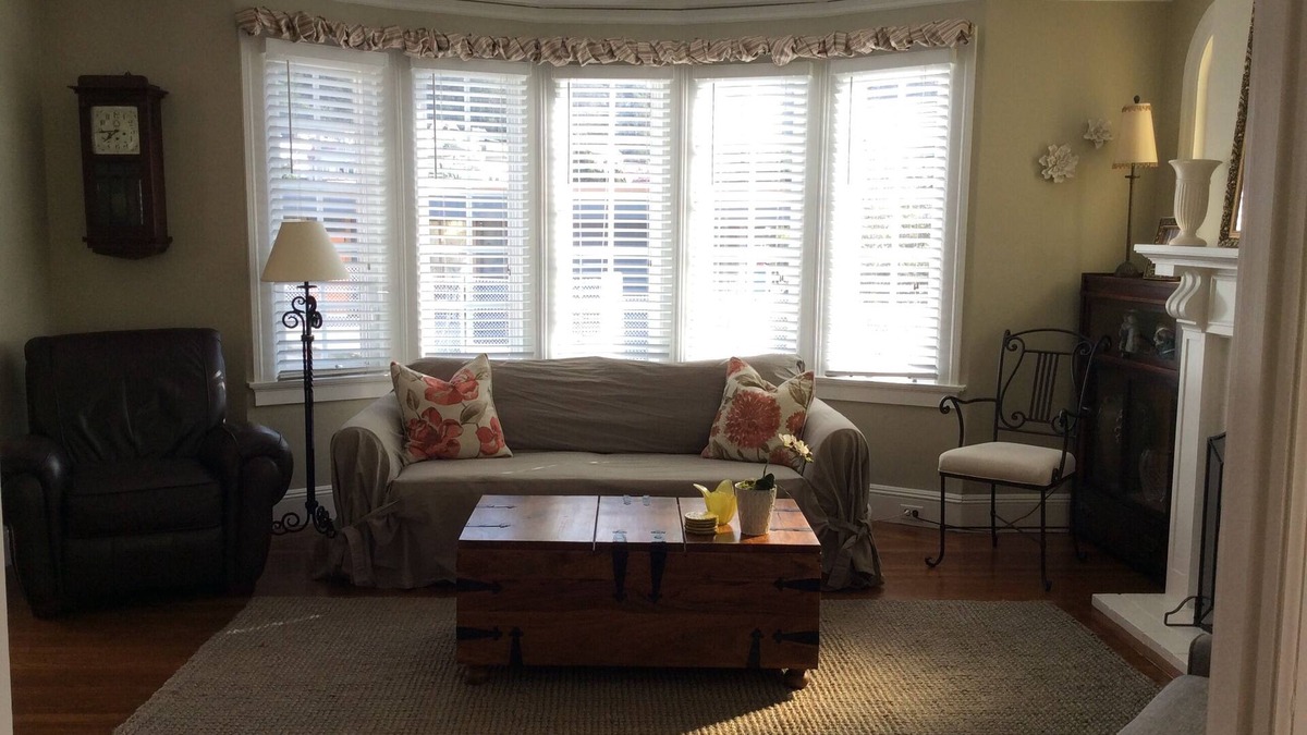West Portal House | Local Style Living Inside the Big City! Two miles to UCSF and Golden Gate Park!