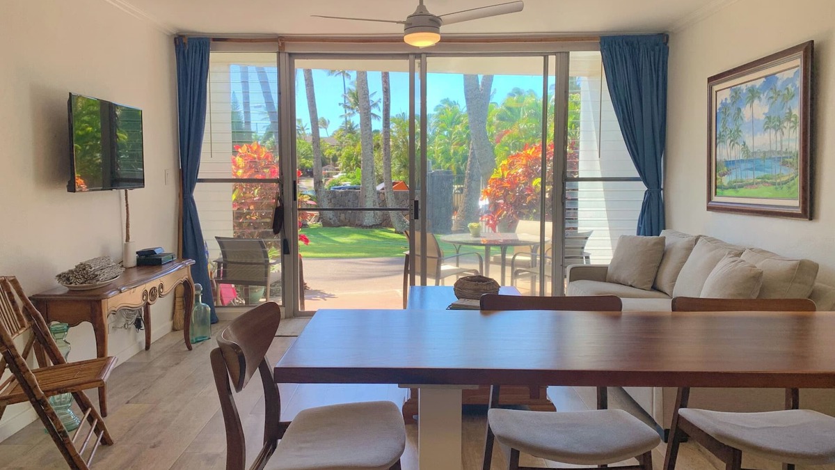 Kuau Apartment | Locally-owned, eco-friendly condo on Road to Hāna. 2-min walk to beach & seafood
