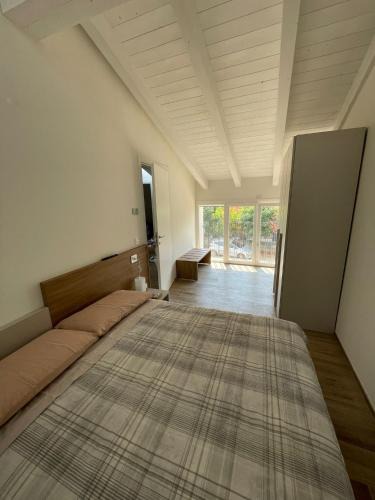 Vignola House | LOCANDA LA CAMPAGNOLA orari check in dalle 1130 alle 1530 e dalle 1830 alle 2330