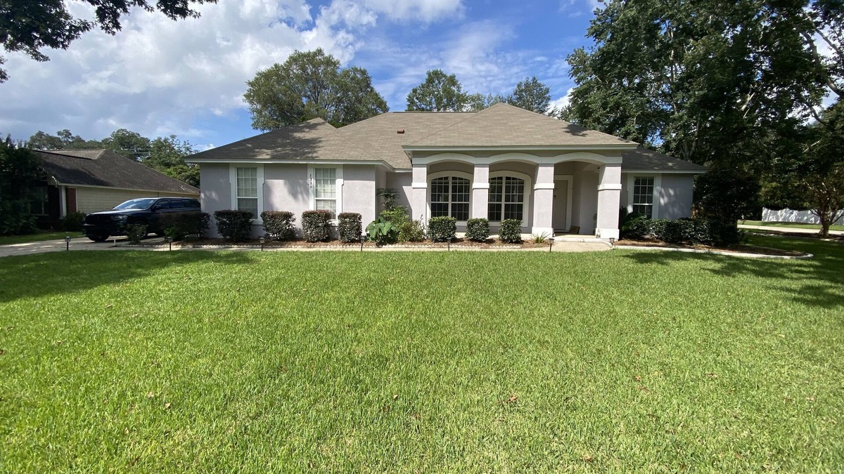Tallahassee House | Located 9 miles east of Doak Campbell Stadium