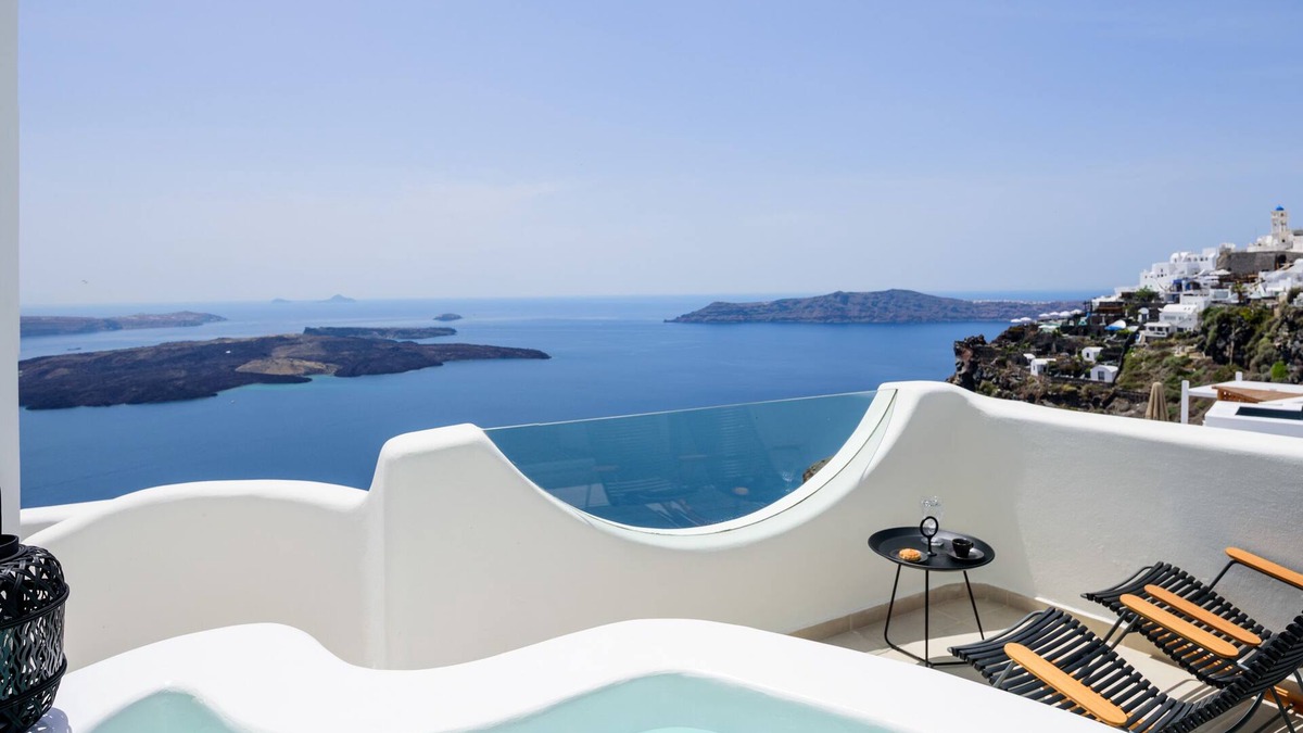Imerovigli Villa | Located at the breathtaking caldera of Imerovigli