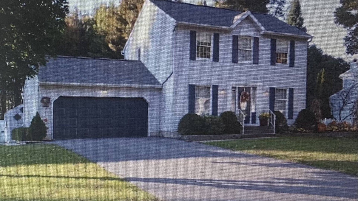 Ballston Spa House | Located by the Adirondack Mountains and right outside Saratoga Springs.