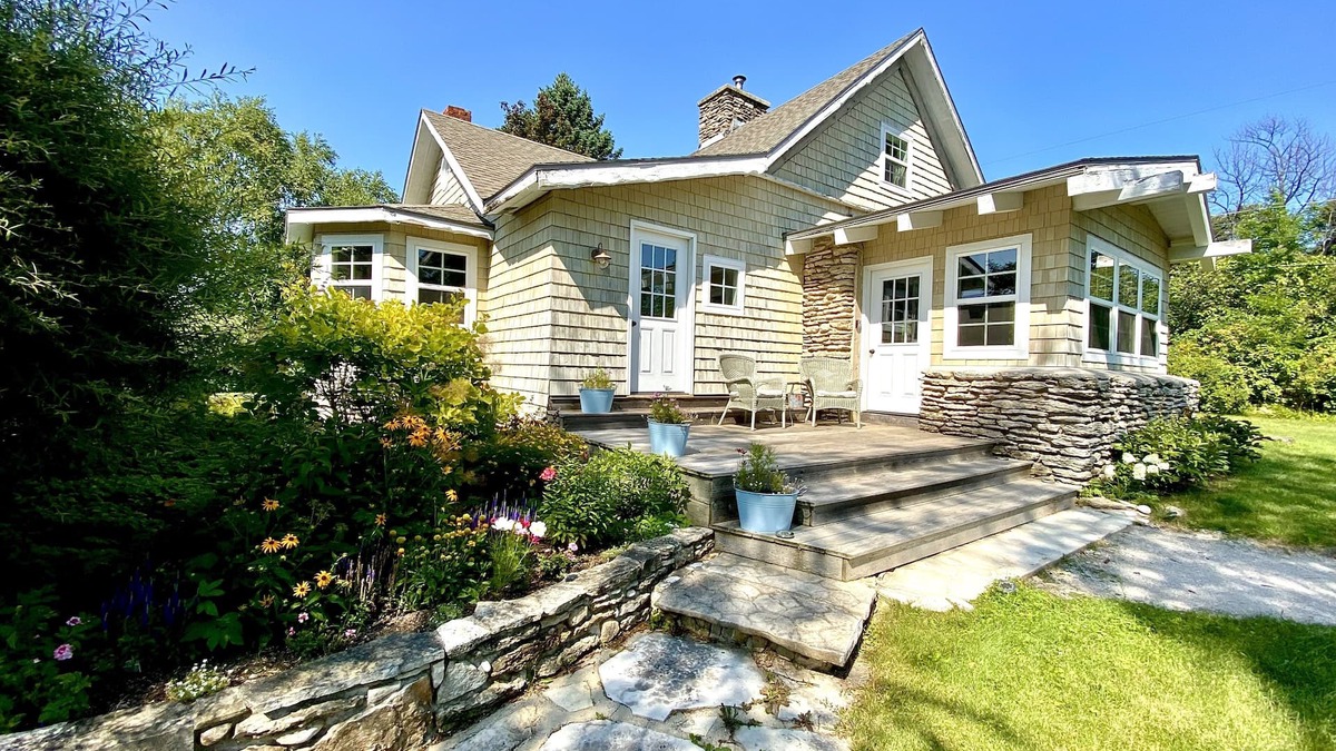 Ephraim House | Located in Ephraim, in the heart of Door County