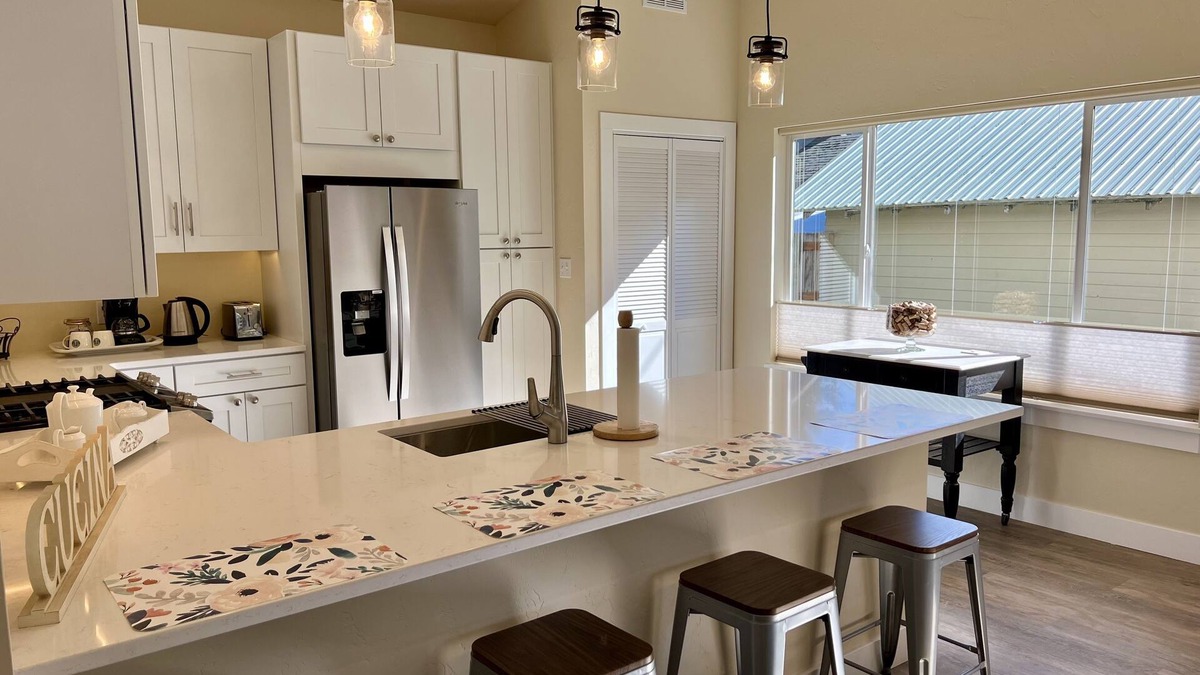 Sandpoint House | Located in South Sandpoint, only 2 blocks from the lake!