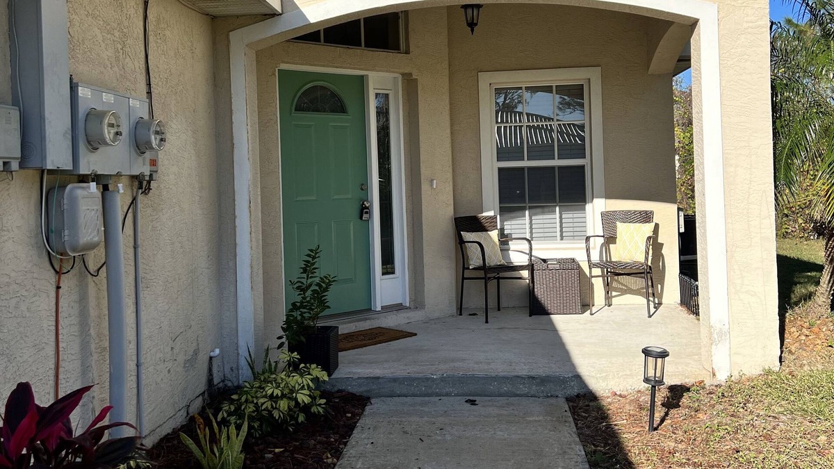 Sun 'N Lake Villa | Located in Sun N lake community. This is an active golfing community.