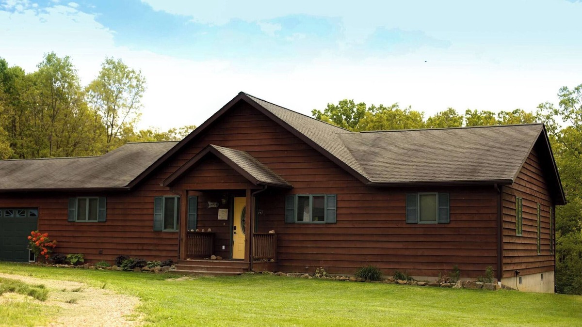 Davisville House | Located In The Foothills Of The Ozarks, Enjoy A Peaceful Setting At The Lodge.