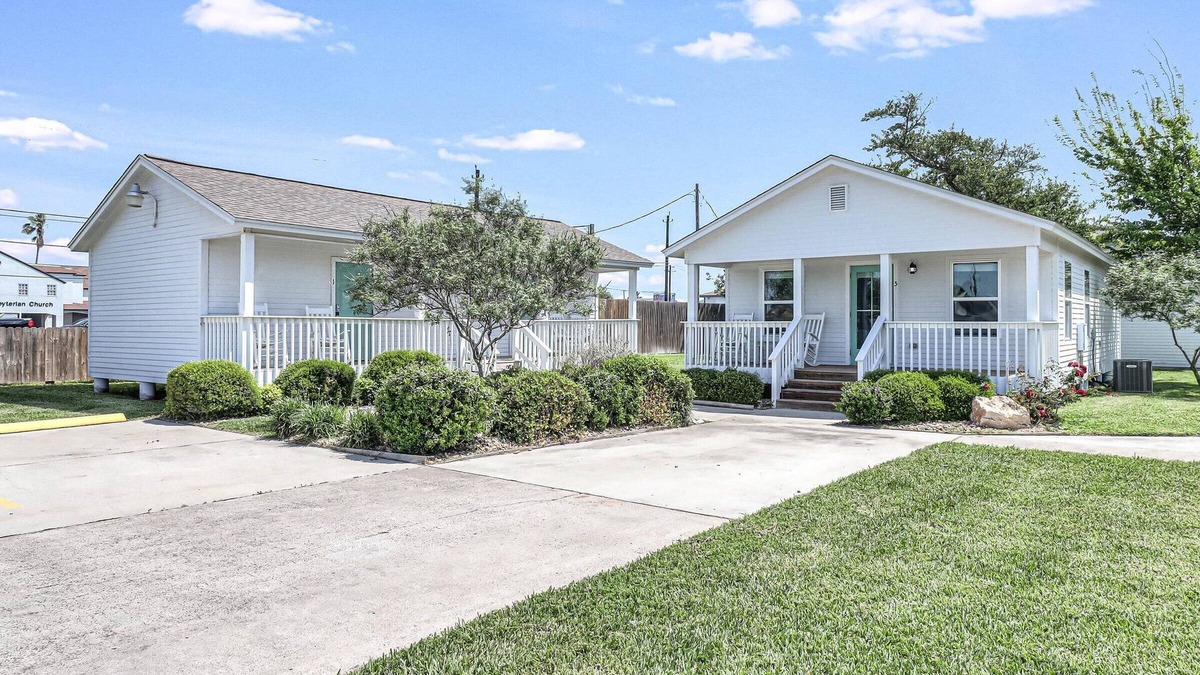 Rockport Cottage | Located in town, walking distance to marina and festival grounds. Cottage 2