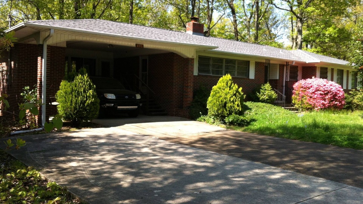 Huntsville House | Located Next To State Park With 2200 Acers Of Hiking, Mountain Biking, Disc Golf