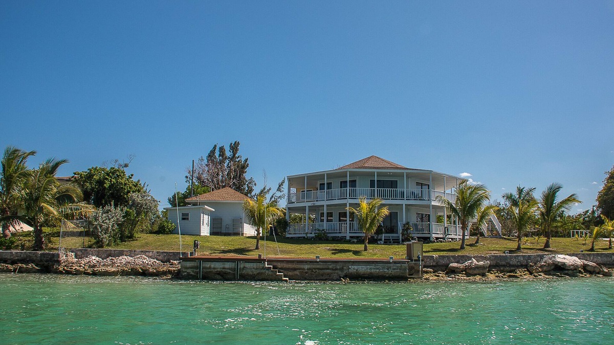 Andros Town House | Located on Fresh Creek, great for bone fishing, snorkeling & adventure