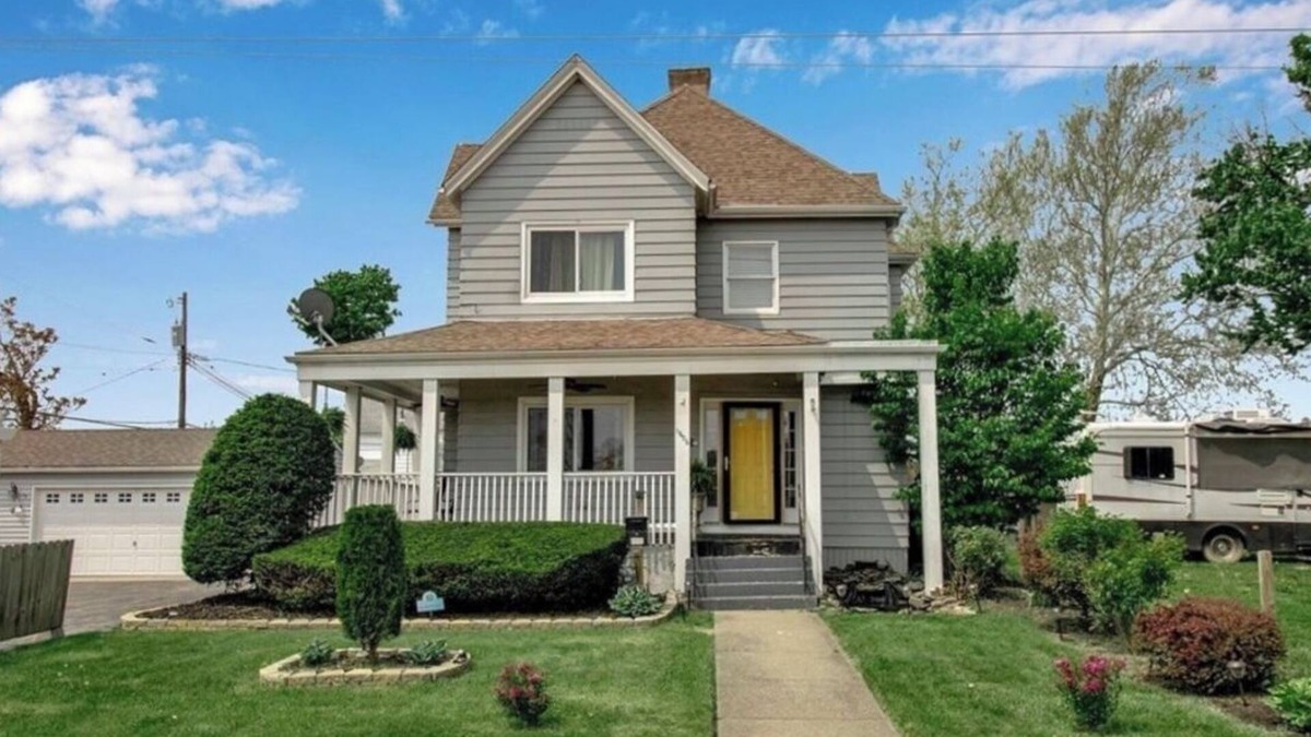 Niagara County House | Location! Close to Falls! 6-bedroom house in Niagara Falls
