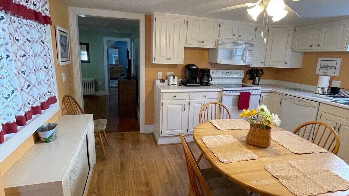 Yachting Village Apartment | LOCATION! Downtown, 2BR, Full Kitchen, Patio, off-street parking for two cars!
