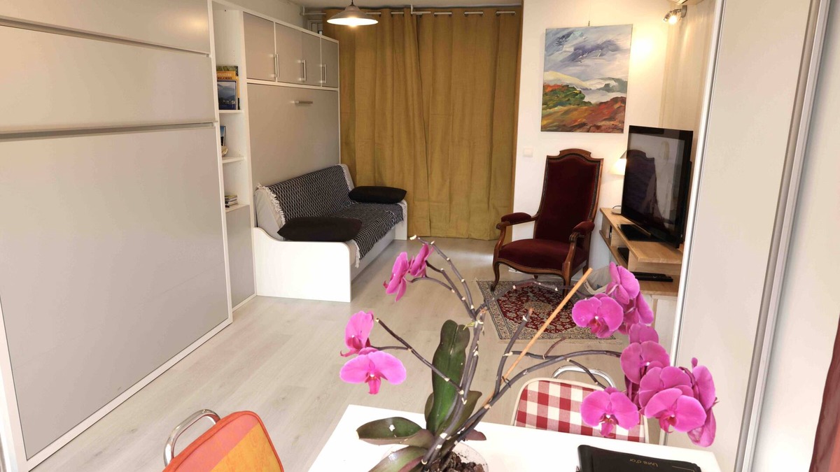 Agos-Vidalos Apartment | Location Le VISCOS - Kitchen - Living room - Bedroom - Bathroom - SAUNA -