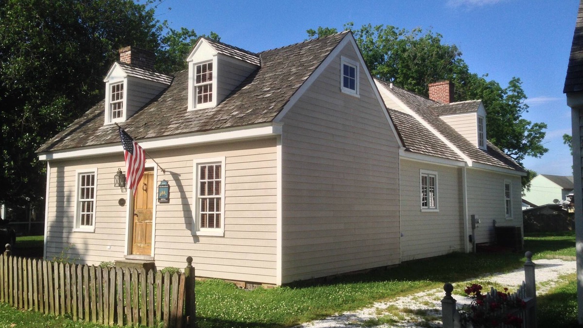 St. Michaels Cottage | Location, Location, Location! - W Melson House - Beautiful - In Town St Michaels