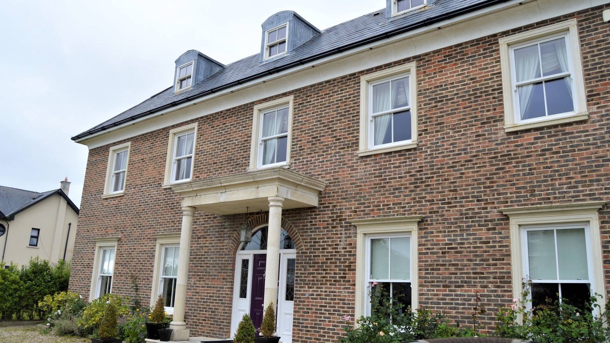 Malahide House | Location, Location, Location! Beautiful detached property in Malahide