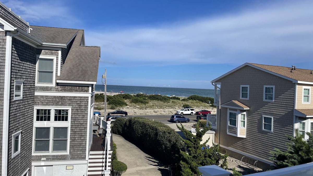 Admiral Estates House | Location Location Location Hear the waves & see Endless Beach Views in Cape May
