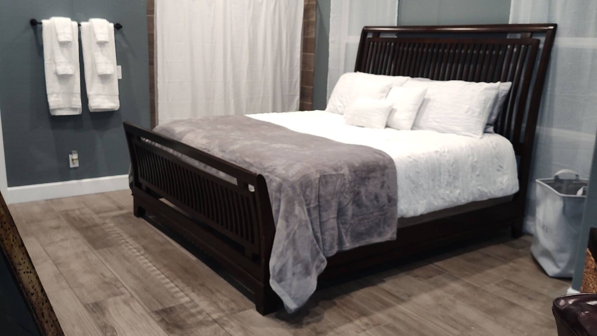 Garfield House | Location, Location middle of downtown with private parking!