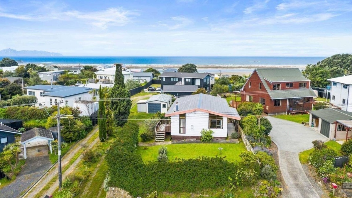 Mangawhai Heads House | Location, location!