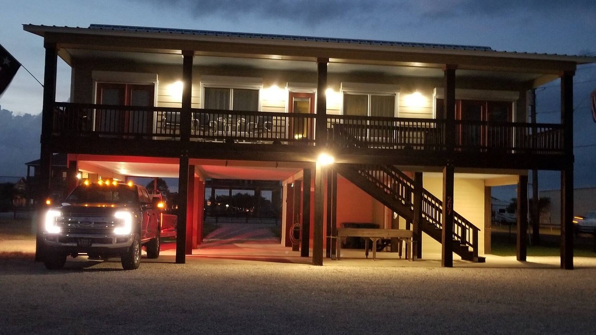 Port O Connor House | Location, Location! Only Steps to Froggies Boat Ramp and Bait dock