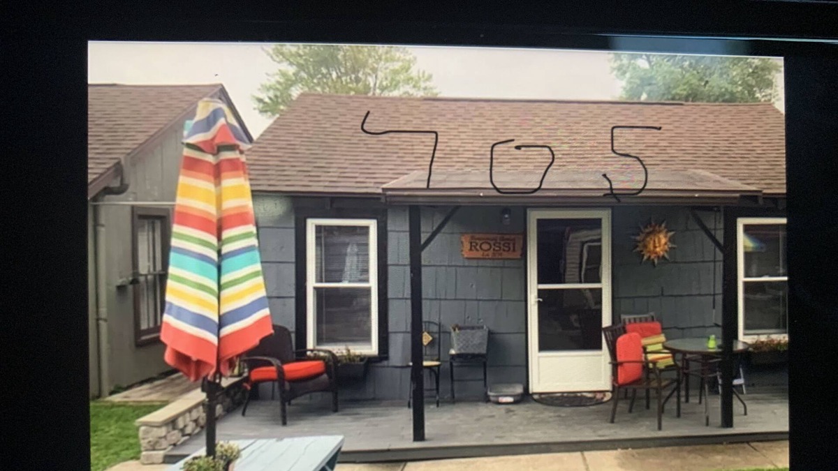 Sylvan Beach Cottage | Location, location!! Just a few steps away from the Sandy beach!